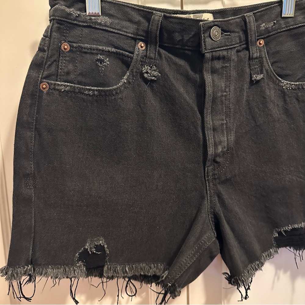 Free People Makai Cutoff Short in Washed Black 27 - Picture 6 of 9